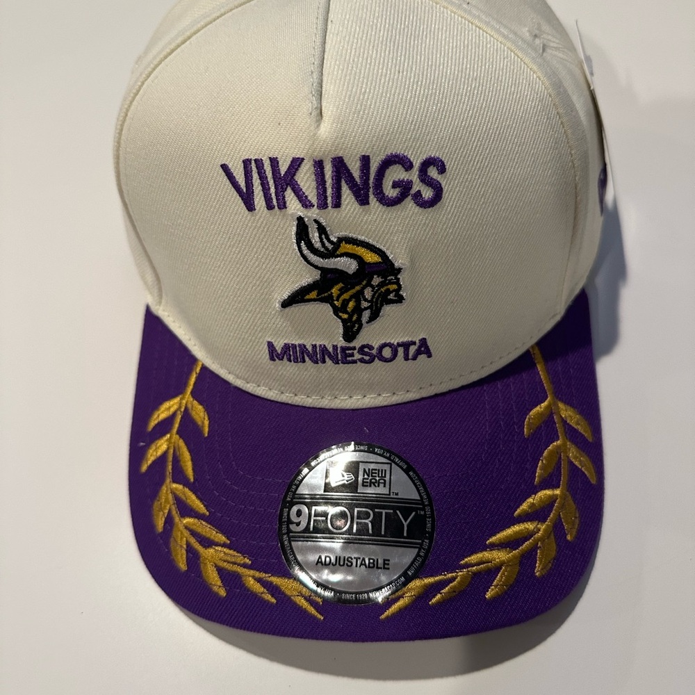 Minnesota Vikings New Era 9Forty White and Purple Cap